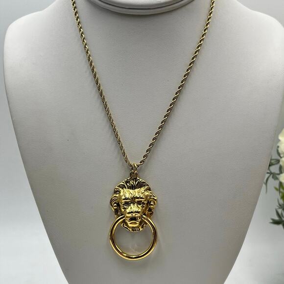 Vanessa Mooney VM Vixen Gold Plated The Vandal Door Knocker Necklace - Picture 1 of 8
